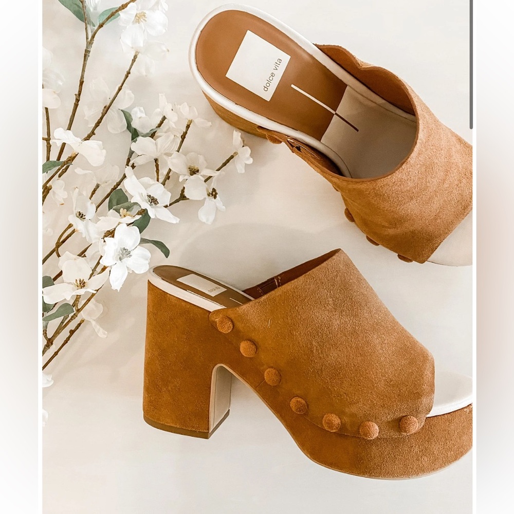 Dolce Vita Women's Tan Platform Mules